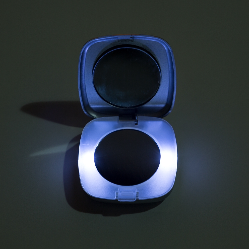 Espelho com Aumento e Luz